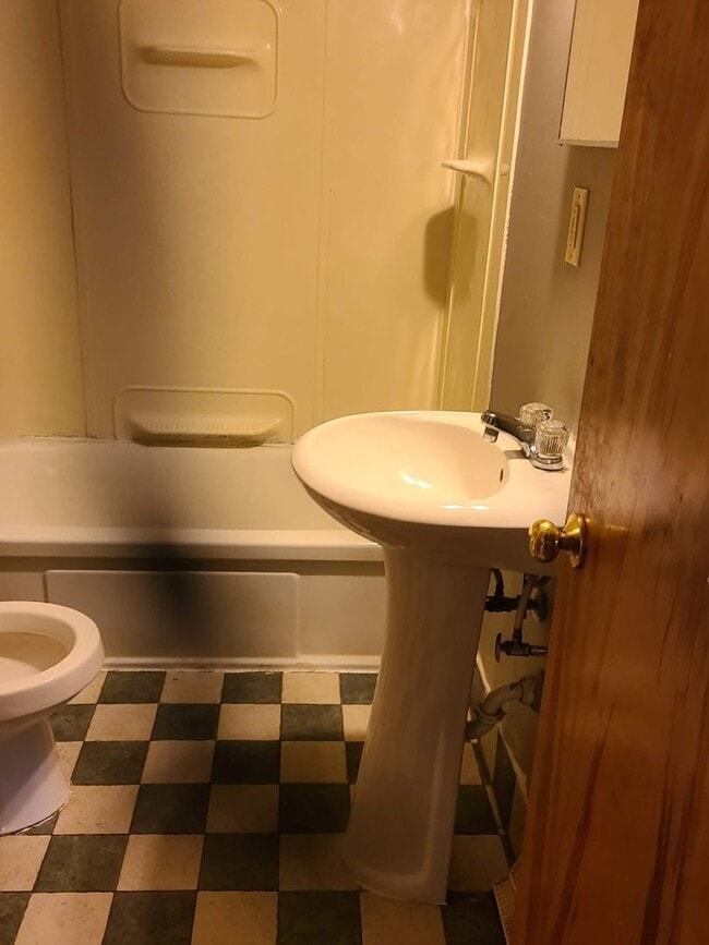 2501 Brownfield Rd in Urbana, IL - Building Photo - Building Photo