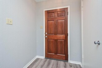 3911 Issacks Way in Sugar Land, TX - Building Photo - Building Photo