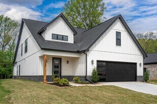 7233 Havenwood Dr in Benton, AR - Building Photo