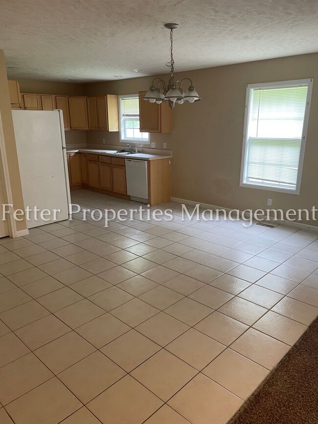 7778 Sandalwood Dr in Newburgh, IN - Building Photo - Building Photo
