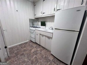 855 Charles Allen Dr NE in Atlanta, GA - Foto de edificio - Building Photo