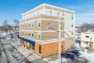 Downing Square in Arlington, MA - Foto de edificio - Building Photo