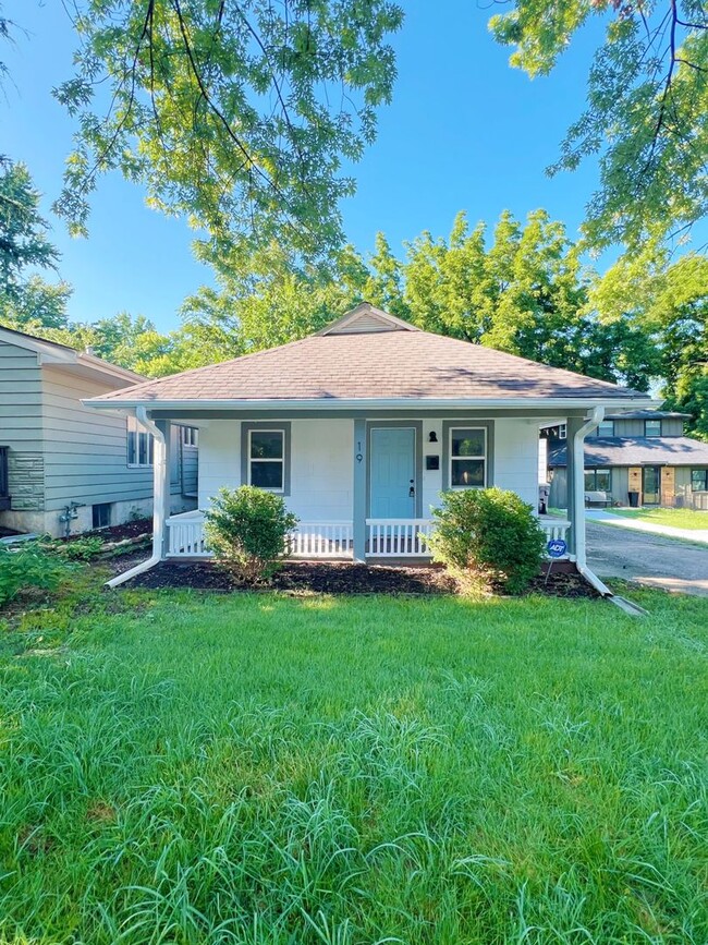 19 E 80th St in Kansas City, MO - Building Photo - Building Photo