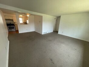 128 Park St in Manchester, CT - Building Photo - Building Photo
