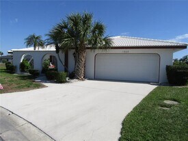 1608 Lilliput Ct in Venice, FL - Building Photo
