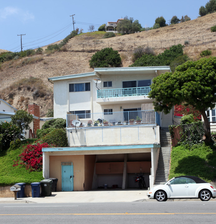 22165 Pacific Coast Hwy in Malibu, CA - Building Photo