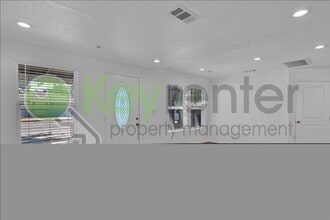2313 Piercy Way in Sacramento, CA - Building Photo - Building Photo