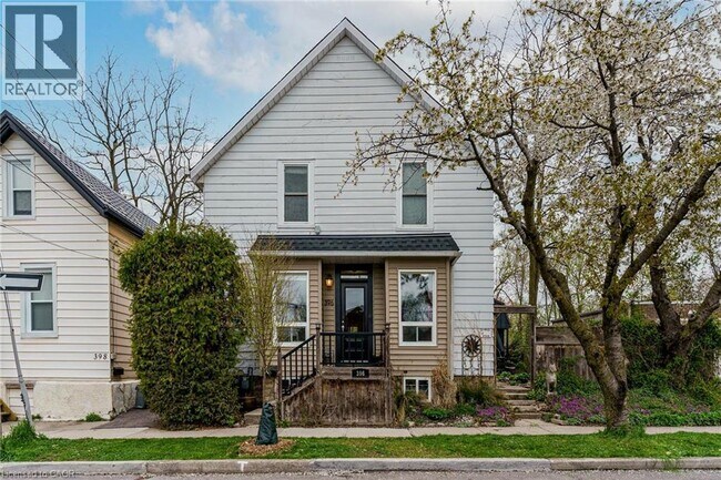 396 Hunter St W in Hamilton, ON - Building Photo - Building Photo