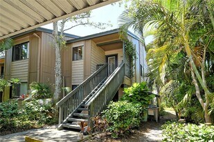 1720 Glenhouse Dr, Unit GL430 in Sarasota, FL - Building Photo