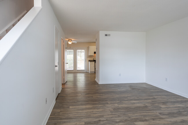 Canterbury Woods in Wilmington, NC - Building Photo - Interior Photo