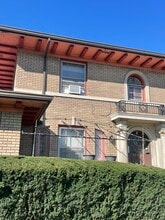 1192 Overlook Ave, Unit Senior housing in Cincinnati, OH - Building Photo - Building Photo