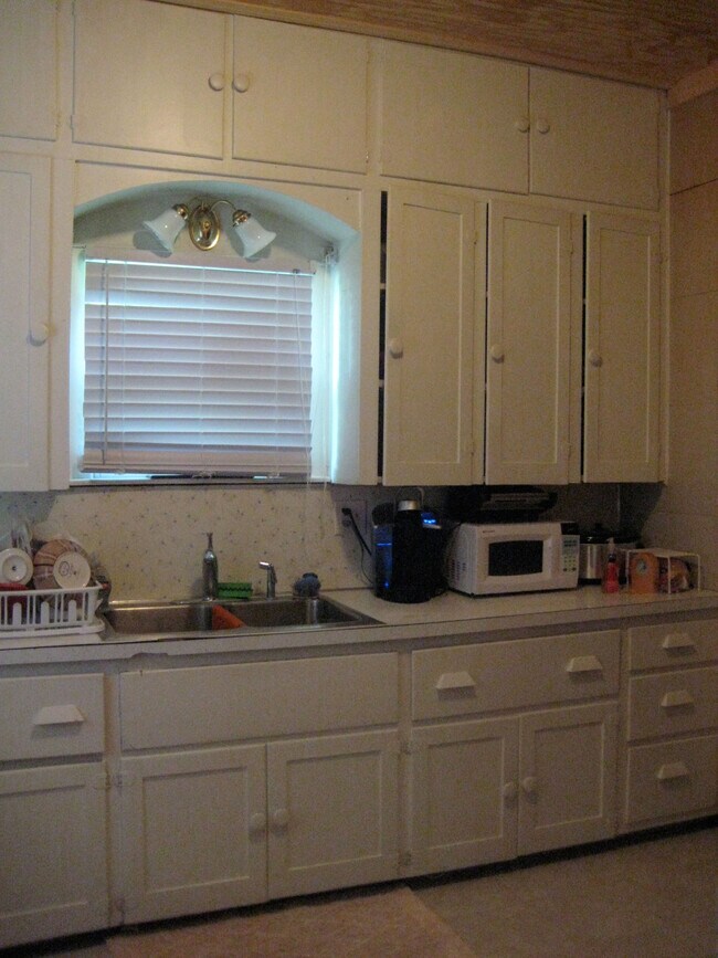 52 Converse St photo'