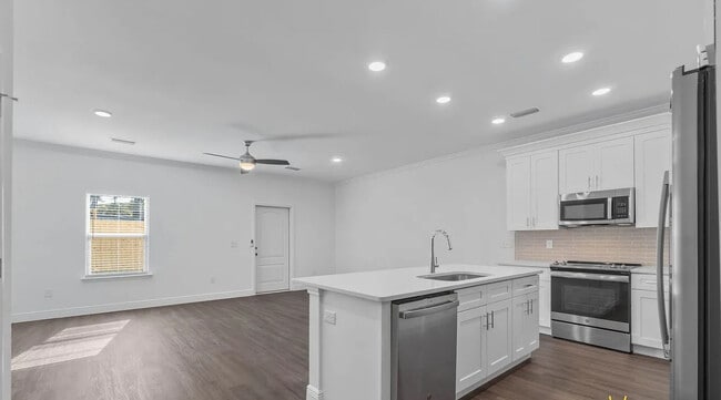 517 Hill Ln in Niceville, FL - Foto de edificio - Building Photo