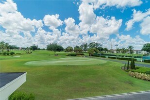 8900 Washington St in Pembroke Pines, FL - Building Photo