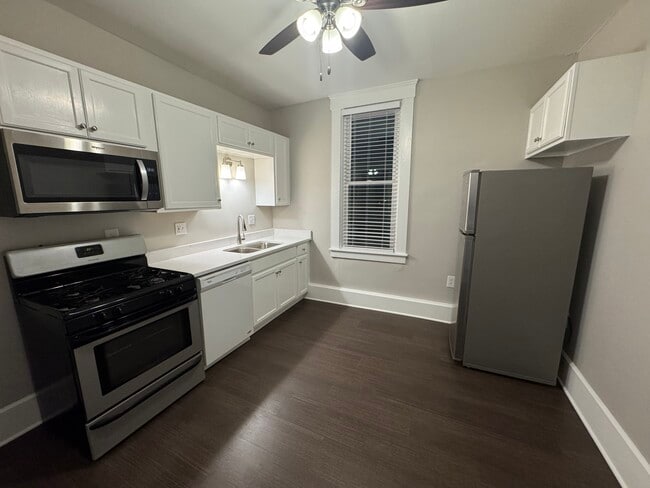 105 Public Sq, Unit 4 in Lagrange, OH - Building Photo - Building Photo