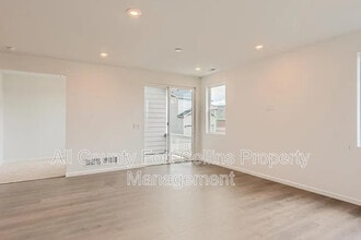 5926 Flying Mallard Dr in Fort Collins, CO - Building Photo - Building Photo