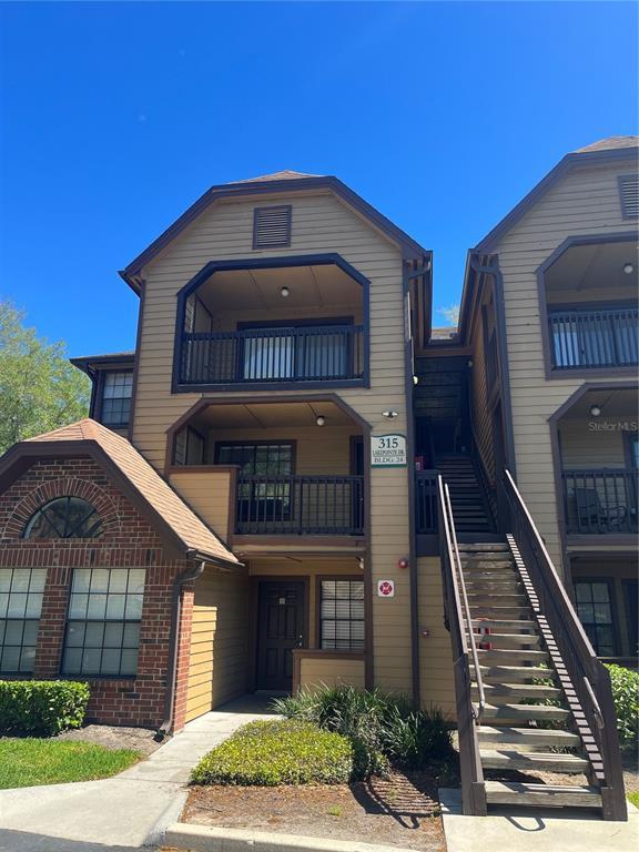 property at 315 Lakepointe Dr