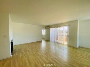 811 6th St, Unit 305 in Santa Monica, CA - Building Photo - Building Photo