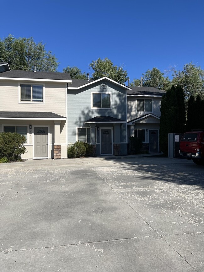 property at 1238 S Columbus St