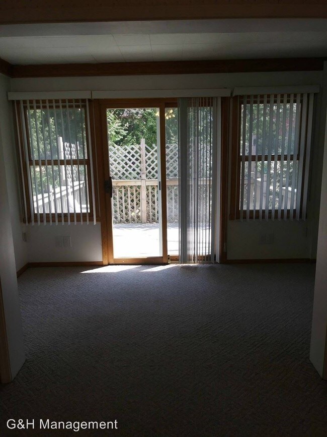 306 State Ave in Owatonna, MN - Building Photo - Building Photo