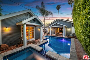 1308 N Ogden Dr in West Hollywood, CA - Building Photo