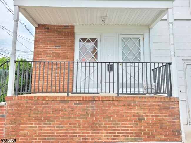 122 Somerset St in Somerville, NJ - Building Photo - Building Photo