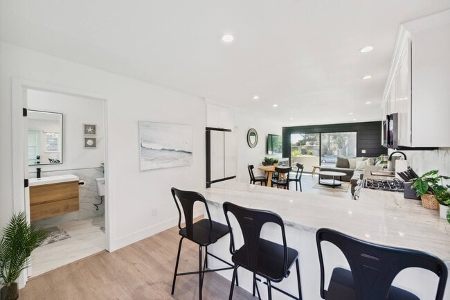 2138 Reed Ave in San Diego, CA - Building Photo - Building Photo