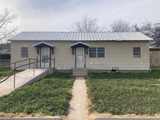 226 Main st in Sheffield, TX - Building Photo - Building Photo