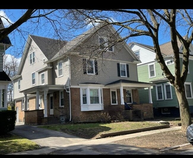 property at 5 Thayer St