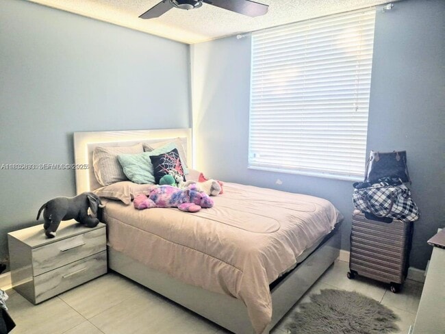 7320 NW 18th St in Margate, FL - Building Photo - Building Photo