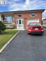 66 Button Rd in Vaughan, ON - Building Photo