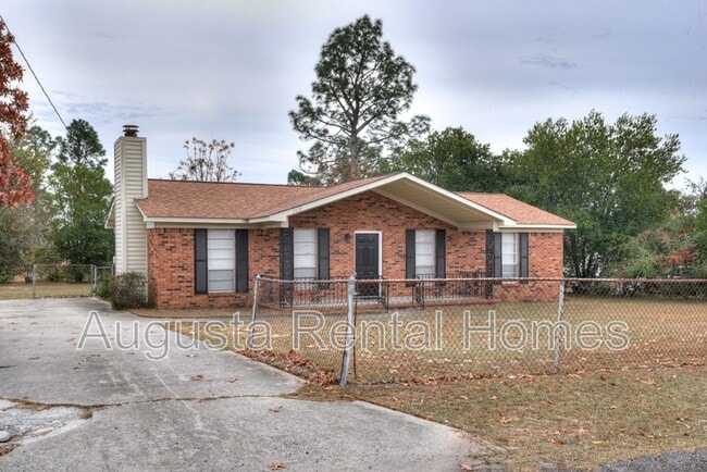 3859 Fairington Dr in Hephzibah, GA - Foto de edificio - Building Photo