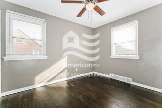 3506 Foster Rd in White Oak, PA - Foto de edificio - Building Photo