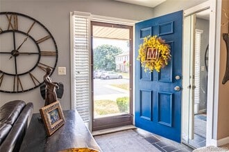 24483 Bashian Dr in Novi, MI - Building Photo - Building Photo