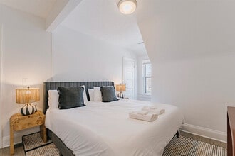 11321 Hessler Rd in Cleveland, OH - Building Photo - Building Photo