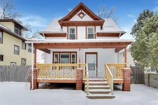 2431 N Ilion Ave in Minneapolis, MN - Building Photo