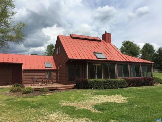 property at 2527 Ridge Rd