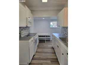 2303 N Fir St in La Grande, OR - Building Photo - Building Photo