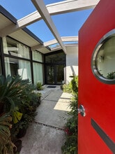 24 Valleystone Dr in San Rafael, CA - Foto de edificio - Building Photo