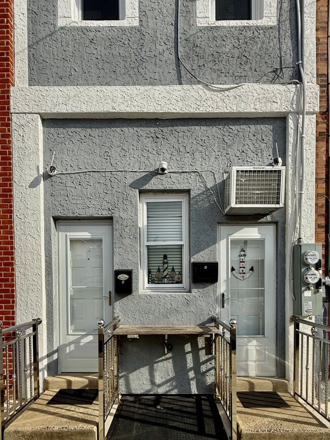 2443 S 7th St in Philadelphia, PA - Building Photo - Building Photo