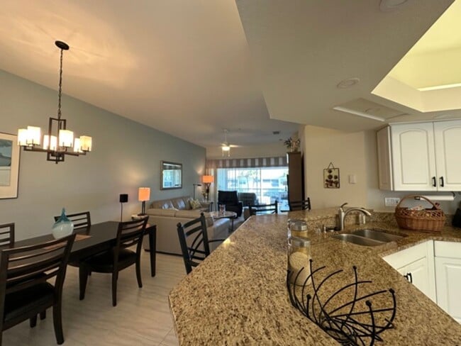 6800 Satinleaf Rd S in Naples, FL - Building Photo - Building Photo