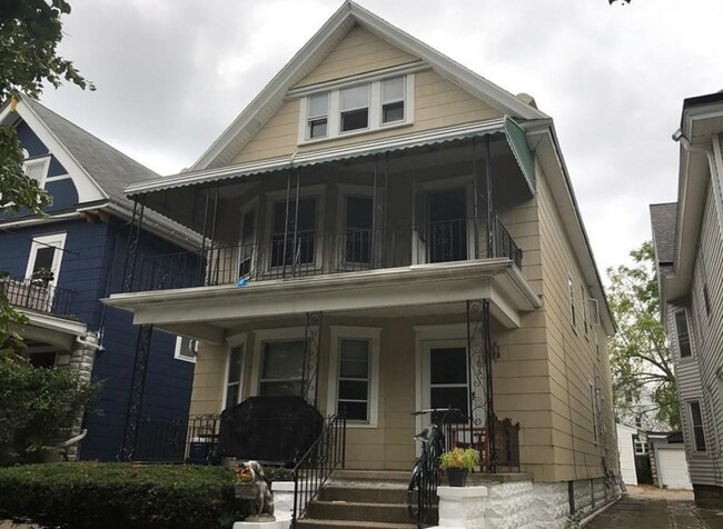 186 Claremont Ave, Unit Rear