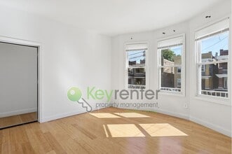 185 Clerk St in Jersey City, NJ - Building Photo - Building Photo