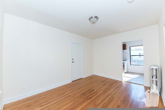 2650 N Spaulding Ave in Chicago, IL - Building Photo - Building Photo