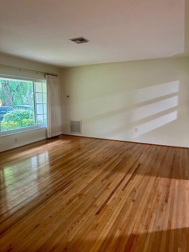 619 Altara Ave in Coral Gables, FL - Building Photo - Building Photo