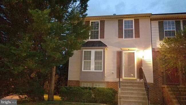 property at 9 Capps Ct