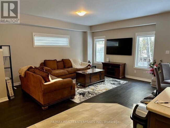 166 Rosie St in Blue Mountains, ON - Building Photo - Building Photo