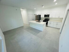 717 Tunney St in Lehigh Acres, FL - Building Photo - Building Photo