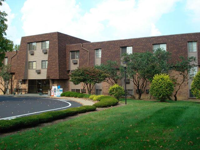 Shadow Run in Hubbard, OH - Foto de edificio - Building Photo