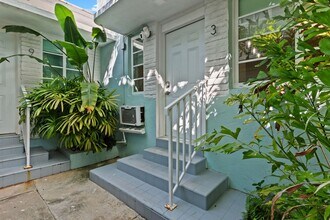 7842 Abbott Ave in Miami Beach, FL - Building Photo - Building Photo